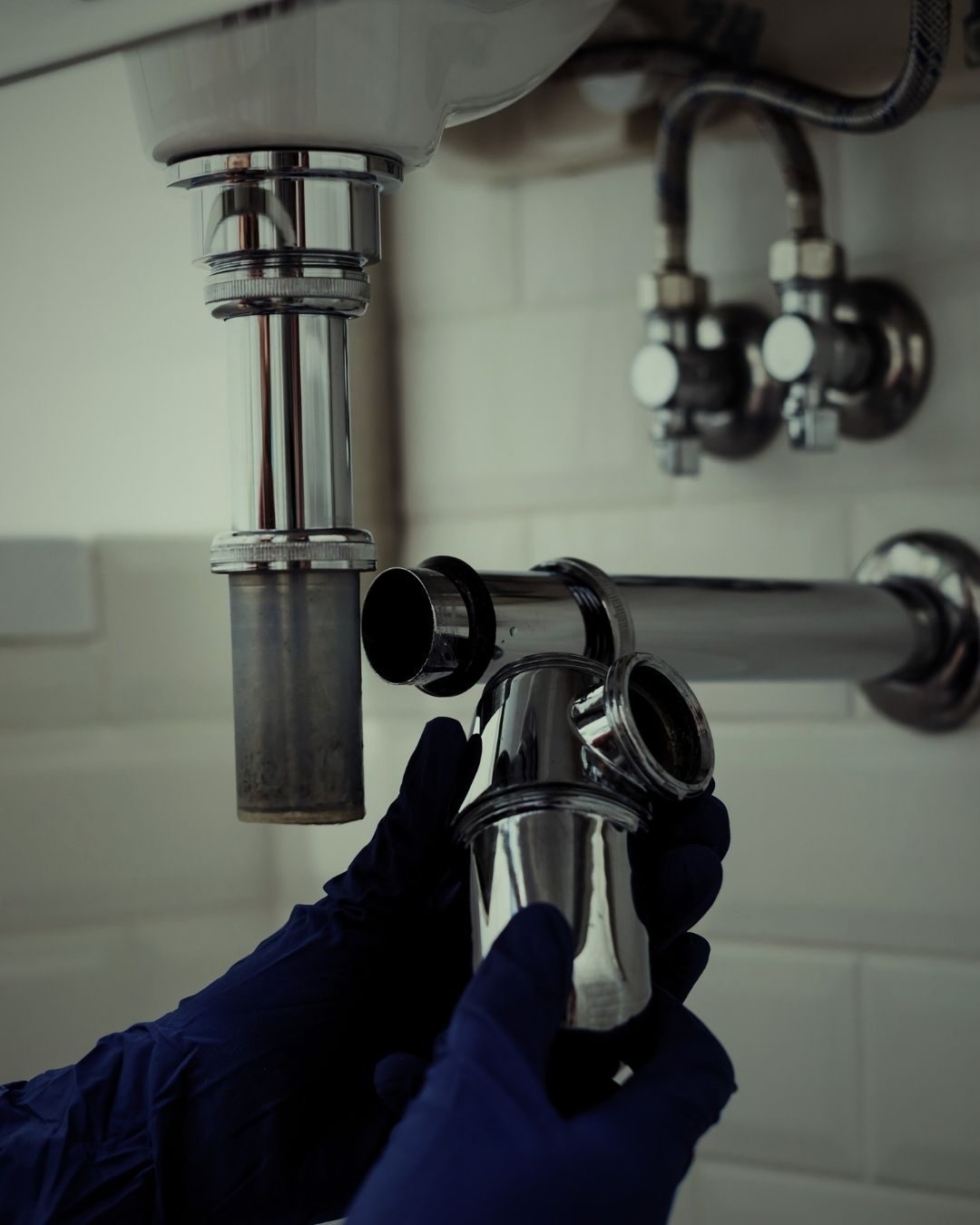 Plumbing repair being supervised on site
